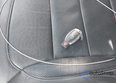 2014 Mercedes-Benz Gl 550 4Matic z USA, uszkodzony, nr VIN 4JGDF7DE4EA323740